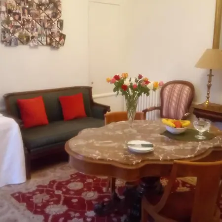 De Flore Bed & Breakfast *